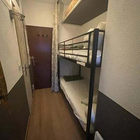 Au Centre Des Angles Avec Balcon, Casier à Skis, Et Kitchenette équipée - Fr-1-593-86 *